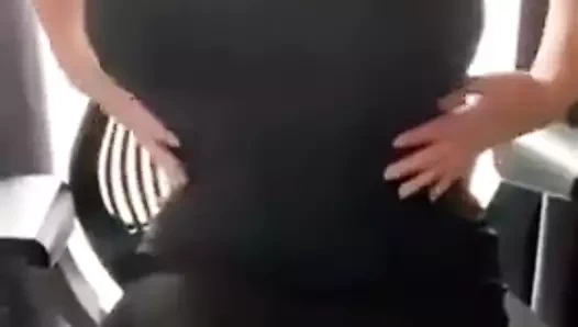 Büyük göğüslü bebeğim bir mesajı var