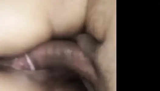 İtaatkar kalın götlü kız arkadaş sevgililer gününde sert anal sikişiyor