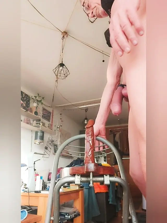 Göt sikişi kadın kılıklı