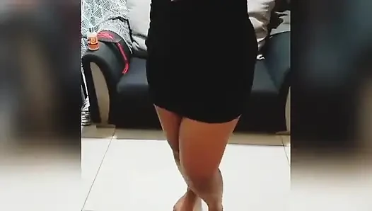 Smita'dan seksi ateşli tamil dansı