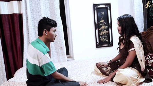 Sudipa bhabhi apne chote devar ko sex karna sikhate hai