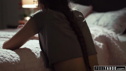 Saf tabu rahip genç 2 ona anal bekaretini ikna eder