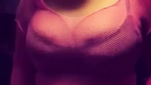 Zıplayan göğüsler