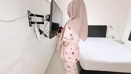 Sevimli sevimli penisini sertleştirmek istiyor Tesettür Malezya Seks