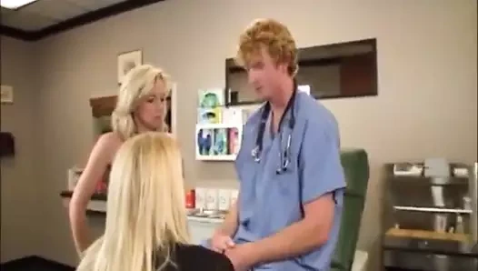 Sarışın milf berbat bir büyük gaf