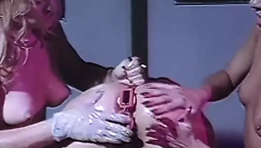 strapon daykları gidiyor yaramaz içinde bağbozumu üçlü