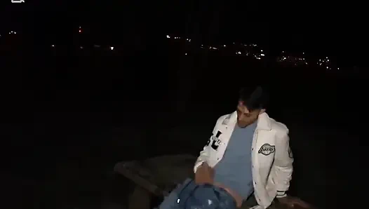 Galisyalı Kadın Beni Bakış Noktasında Mastürbasyon Yaparken Yakaladı ve Büyük Olduğum Şeyle Zayıf Oldum