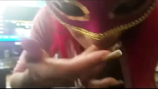 Masked abanoz civciv yutmak sonra oral seks