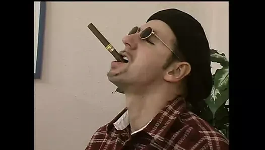 Kızlarla amatör video büyük doğal göğüsler, esmerler ve sarışınlar tarafından sikiliyor