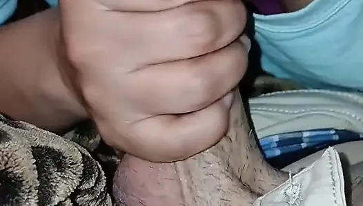 Cette chaudasse latina a vraiment besoin d’une grosse noire, tous ceux qui sont intéressés, message nous