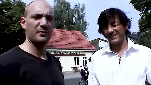 Sarışın, Ilk Anal Üçlüm
