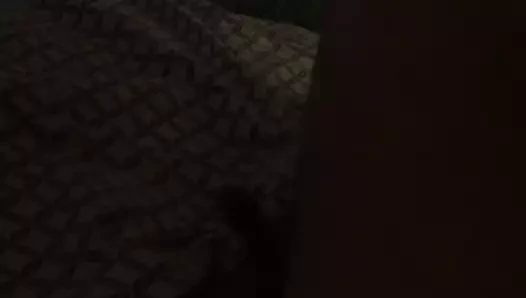 Sarışın kız bana biraz aşk gösteriyor