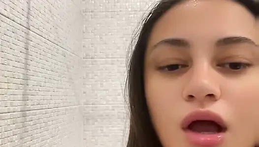 Snapchat duşunda benimle boşal
