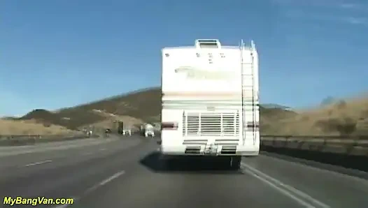 Çılgın orta yaşlı seksi kadın sert bangvan dp sikiliyor