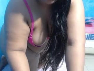 Bbw latina ile bir süper şişman göt sikikleri ona göt ile bir yapay penis