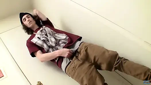 Skater Boy Empties His Cock