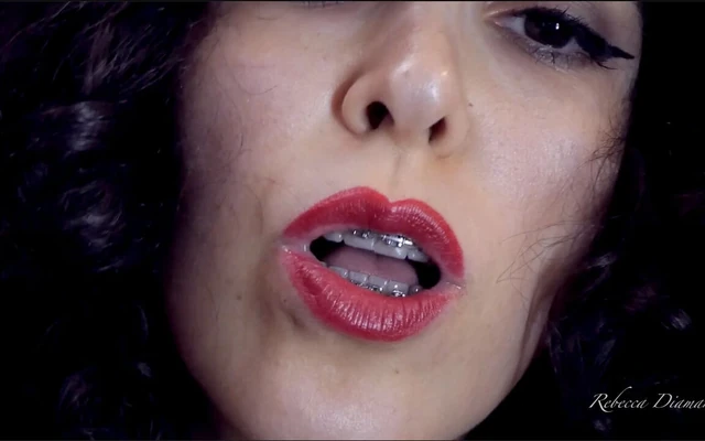 Rebecca Diamante'nin ilahi yüzüne büyülenmiş