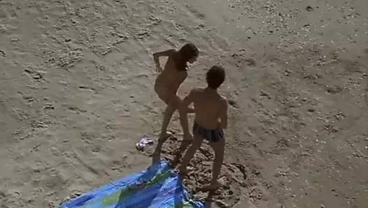 Rosi chernogorova: seksi çıplak kız - köpekbalığı saldırısı 3 megalodon