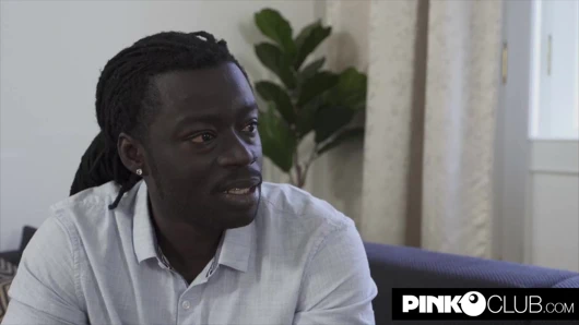 Eveline dellai freddy gong tarafından rahatsız edilmek istiyor