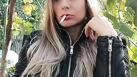 Naughtyadeline videosu