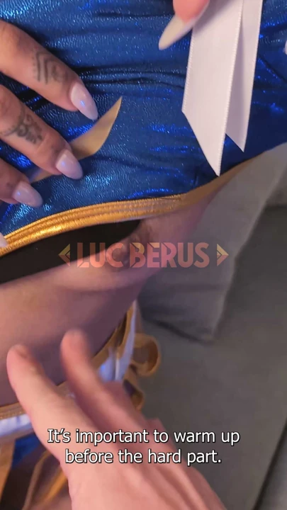 Chun-li kostümlü Michy Perez luc berus'ı ateşli bir döllemeyle içine boşalana kadar eğitiyor ve sikiyor! Biyografimde video!