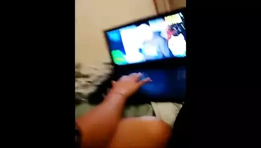 Sextape avec une frangine bien devergondee