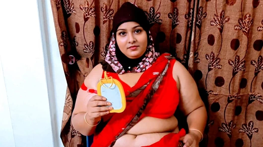 Morjena seksi kız arkadaşımın yumuşak dudaklarına ruj sürmesine dayanamadım, bu yüzden beni üstüne attırdı.