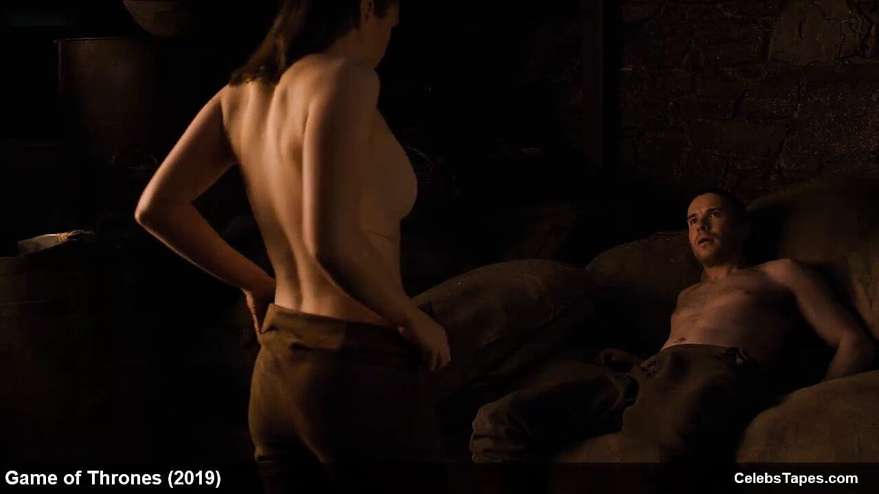Maisie williams çıplak ve seks sahne itibaren var