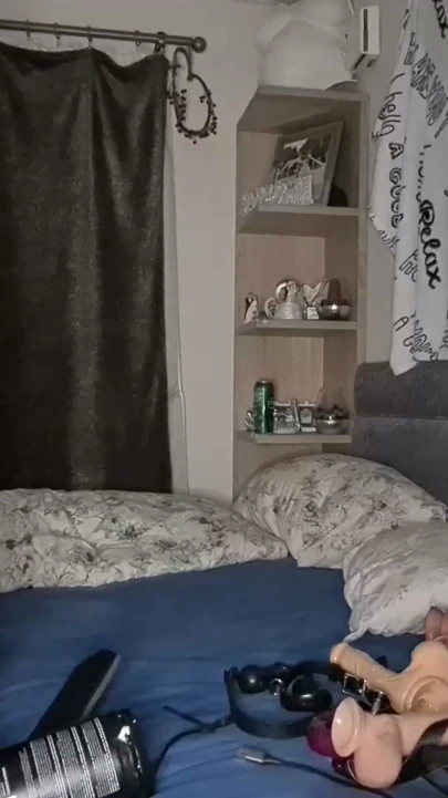 Kim bu seksi kaltağı bu kadar ateşli bir kediyle yumruklamak istemez ki? | Klip 2