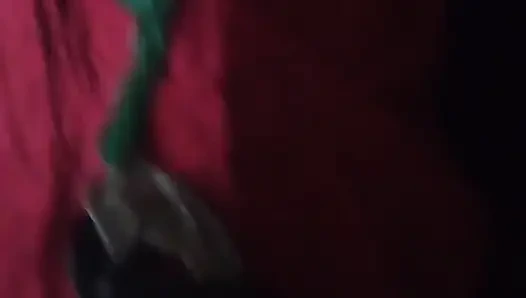 Karımın kullanılmış tangasıyla mastürbasyon yapıyorum ve fark etmiyor