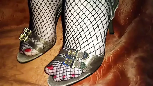 Bayan l altın seksi yüksek topuklu ayakkabılar.