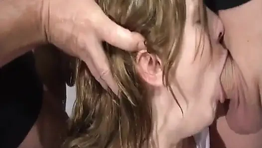 Çaresiz azgın amcıklar - mahvolmaya hazır