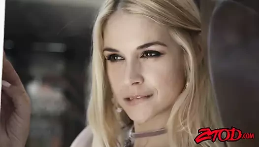 Susuz sarışın sarah vandella üvey baba üfleme sonra thrashed