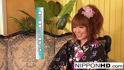 Asya hottie alır kapalı ona kimono için kahrolası