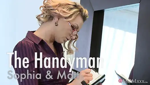 Mom.xxx - sıkı orta yaşlı seksi kadın samantha snow tamirciyle el sıkışıyor