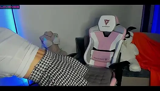 Baştan çıkarılan yaramaz üniversiteli kız