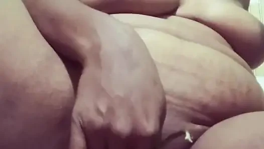 Köylü zenci amcık orgazmı ile masterbation