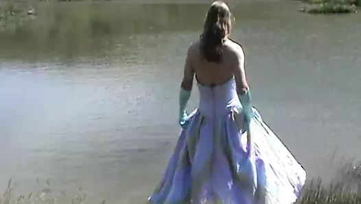 Gökkuşağı resmi elbisesi