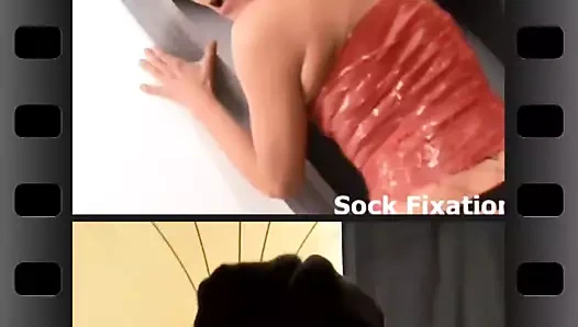 Kokmuş çoraplarımı kokla, seni küçük sapık