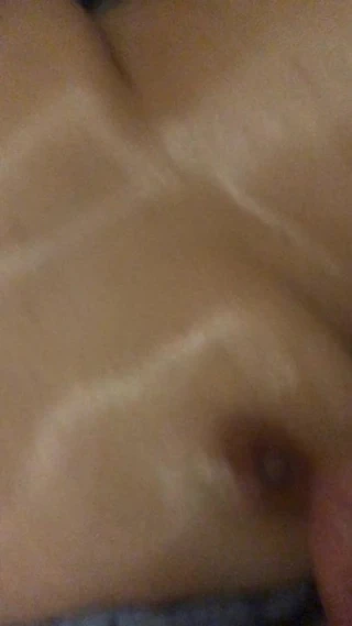 Bir yabancı tarafından utangaç karım için şehvetli masaj