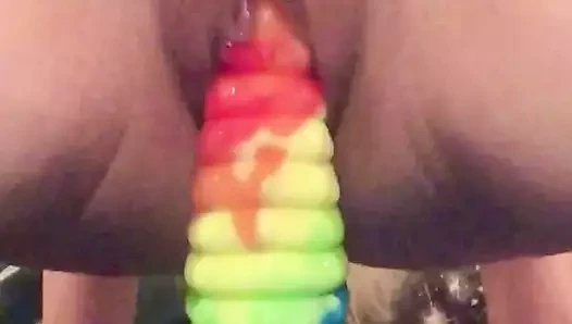 Ejderha dildo sikişi