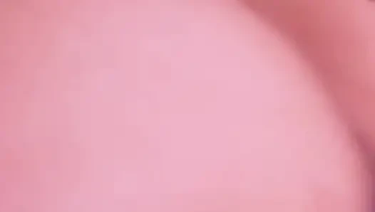 Kız öğrenci öğretmeninin üstüne atlamak için kaçıyor.