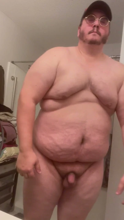 Ağır kamyoncu bubba burly chub çıplak soyunuyor ve ağır bir döl boşaltıyor | Klip 1