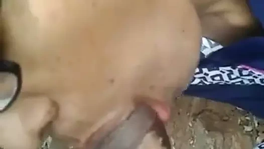 Iit acemi emme bf içinde açık park