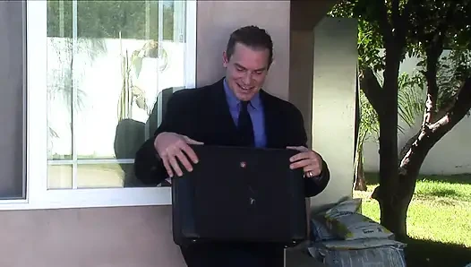 Büyük memeli hatunlarla üçlü seks aciton