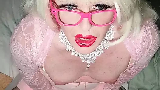 Barbie kız her yere boşalıyor