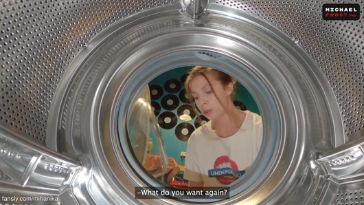 Yardım et, üvey kardeşim! sıkıştım!