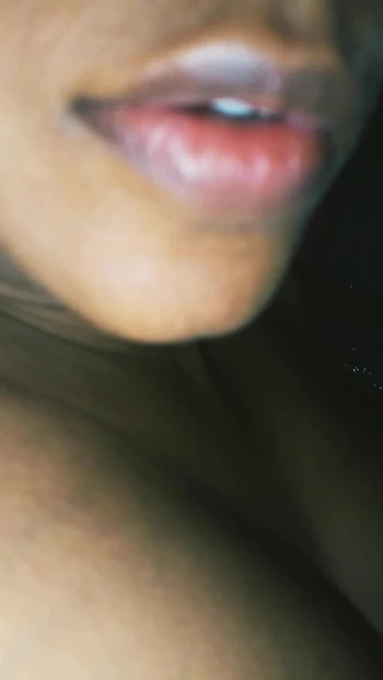 Невинная тамильская девушка говорит грязно