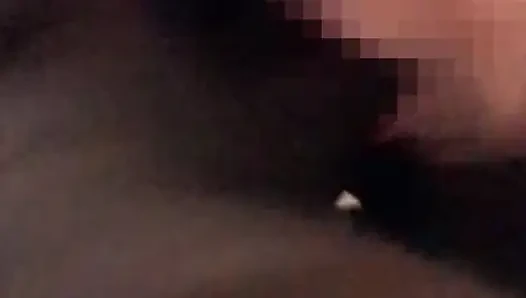 Koca götlü koca götlü olgun ve seksi kadın büyük zenci yarağına tapıyor ve sikiliyor