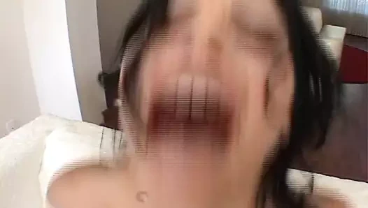 Rebecca'nın dildoları için yardıma ihtiyacı var